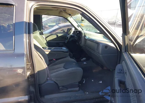 2004 Chevrolet Avalanche 1500 из США, поврежденный, VIN 3GNEK12T54G116090